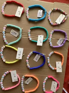Nuevas pulseras elásticas de arcilla polimérica coloridas con letras iniciales de <span class=keywords><strong>Taylor</strong></span> <span class=keywords><strong>Swift</strong></span>, pulseras personalizadas con nombre y palabras. - Product Image 5