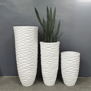 Maceta Moderna con Diseño Floral en Relieve, Blanca, <span class=keywords><strong>de</strong></span> <span class=keywords><strong>Fibra</strong></span> <span class=keywords><strong>de</strong></span> <span class=keywords><strong>Vidrio</strong></span>, en Forma <span class=keywords><strong>de</strong></span> Cubo, para Flores Artificiales, Hogar y Jardín - Product Image 2