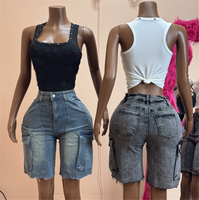 Ensemble décontracté deux pièces pour femme : débardeur à col carré avec rivets et short en jean