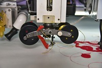 Machine à broder multifonctionnelle 2 têtes 7 en 1 Machine à broder plate d'ordinateur avec fonction de cordage à paillettes