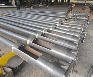 Poteau pliant en acier galvanisé à charnière intermédiaire de haute qualité de l'usine chinoise pour les applications de lampadaires - Product Image 4