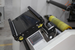 Ideale per lavori di stampa variabili Funzionamento facile e funzionamento costante Versatile MQ - 450YIIE Semi-rotativo Die Cutter per brevi lunghe tirature - Product Image 2