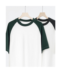 Camiseta de algodón grueso informal americana de 300 g para hombre, de manga corta, con cuello redondo y hombros en contraste de color, estilo holgado, para verano. - Product Image 3