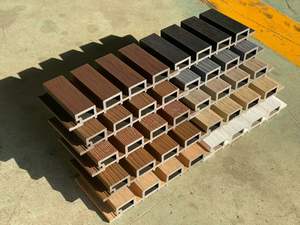 Panel de Pared WPC Moderno y Lujoso, Anti-UV, Impermeable, Antideslizante, para Exteriores, Cocina, Jardín, Escaleras, Baño, Fachada de Madera Estilo Europeo - Product Image 5