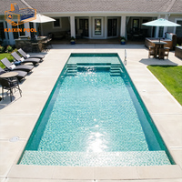 Spa jacuzzi modulaire en fibre de verre sur mesure, grand format, encastré, pour villa de campagne, terrasse, piscine extérieure.