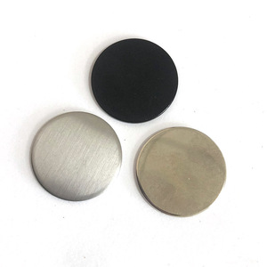 Marcador de Pelota de Golf Universal Barato de 25 mm para Herramienta de Reparación de Divots y Clips para Gorra - Product Image 3
