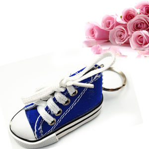 全新批发 3D PVC 汽车软质运动鞋迷你鞋模型篮球钥匙扣制造商橡胶钥匙扣标志 - Product Image 3