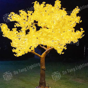 Lumières d'arbre LED blanc chaud IP65 en forme de fleurs de cerisier pour espaces commerciaux et décorations d'événements - Product Image 3