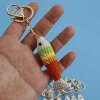 Pendentif exquis en forme de poisson, tissé à la main, porte-clés en laine crochetée Zhi Nu en forme de petit poisson