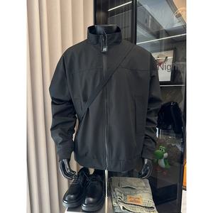 Chaqueta Bomber de entrenador de concha blanda para hombre, traje deportivo personalizado con cremallera sin capucha y soporte para chicos duros, traje deportivo de tres pruebas para frente de invierno - Product Image 1