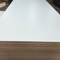 Panneau MDF stratifié mélaminé personnalisé, grain de bois, couleur unie, panneau décoratif pour projets de décoration intérieure