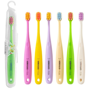 1 cepillo de <span class=keywords><strong>dientes</strong></span> colorido para niños 10000 cerdas suaves cepillo de <span class=keywords><strong>dientes</strong></span> para niños de 2 a 6 años para bebés en <span class=keywords><strong>caja</strong></span> de PET - Product Image 3