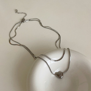 Ins Niche Design Sense Minimalista Suave Cadena de clavícula en forma de corazón Accesorios de lujo Collar - Product Image 2