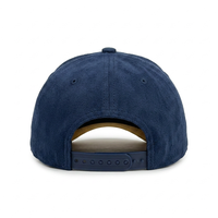 Gorra de Béisbol Personalizada de 5 Paneles con Visera Plana, en Azul Marino y Amarillo Mostaza, de Gamuza, con Bordado y Estructura