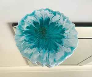 Ensemble de dessous-de-verre en résine artistique conçu pour combiner fonctionnalité et style décoratif, parfait pour les maisons, les cafés et les bureaux - Product Image 5