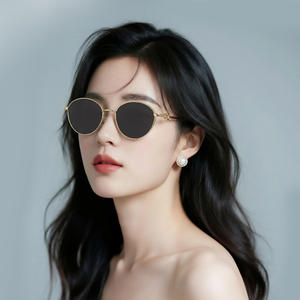 Nouvelles lunettes de soleil ovales pour femmes, monture métallique noire, protection UV400, type 3, style urbain - Product Image 2