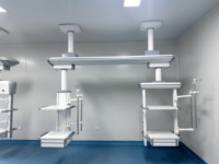 Système de suspension au plafond pour unité de soins intensifs, avec pendentif médical pour séparation sec/humide