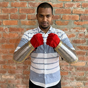 Gants en acier de calibre 18 faits à la main – Armure de chevalier médiévale avec laiton ANAS AHMAD - Product Image 1