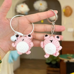 Porte-clés grenouille en peluche amigurumi au crochet, porte-bonheur créatif, fait main, mini grenouille en tricot et crochet - Product Image 3