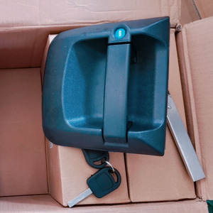Maniglia Porta Sinistra 81626416081 per Carrozzeria Camion MAN TGA TGS TGX TGM <span class=keywords><strong>TGL</strong></span> - Product Image 2