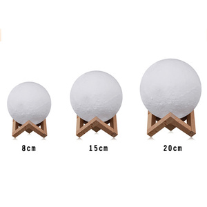8cm lámpara de Luna 3D Luna LED de luz de la noche de <span class=keywords><strong>Casa</strong></span> decorativa <span class=keywords><strong>Lunar</strong></span> luz de la noche con soporte de madera - Product Image 2