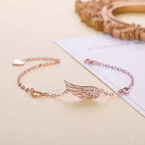 Nouveauté Bracelet en argent sterling 925 avec petit cœur d'amour et ailes, non décolorant, luxe léger pour petite amie, vente en gros d'usine - Product Image 3