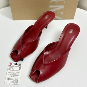 F1020 2025 scarpe da donna nuovo stile personalizzato logo abito da banchetto in oro <span class=keywords><strong>tacchi</strong></span> eleganti <span class=keywords><strong>bordeaux</strong></span> ragazze sandali con tacco pantofole Stock - Product Image 4