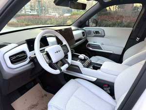 รถยนต์มือสอง Fangchengbao Leopard <span class=keywords><strong>3</strong></span> Tai <span class=keywords><strong>3</strong></span> รุ่นอัจฉริยะขับเคลื่อน 2 ล้อ ระยะทางวิ่งสูงสุด 501 กม. พร้อมหลังคาซันรูฟ ระบบขับเคลื่อนอัตโนมัติ รุ่น Max Edition - Product Image 5