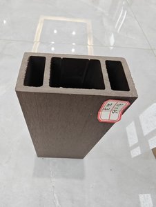 Colonne WPC 90*45mm au design moderne, écologique et longue durée de vie pour garde-corps/rampe de terrasse (composite bois-plastique) - Product Image 3