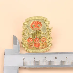 Shmik Cartoon Halloween Tête de citrouille avec des lettres QU'UNE MERVEILLEUSE RÉCOLTE Émail Métal Drôle Épinglettes - Product Image 5