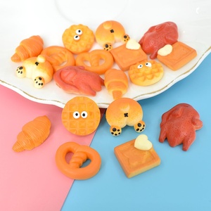 Hengxin ขนมปังทรงขนมปังขนาดเล็กสำหรับเล่นอาหารขนมปังทรงขนมปังเบเกิลครัวซองต์คุกกี้ย่างทรงสี่เหลี่ยมเสน่ห์เรซินสำหรับบ้านตุ๊กตางานฝีมือ - Product Image 2