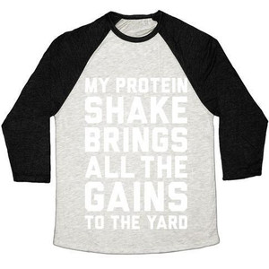 Mon shake protéiné apporte toutes les performances sur le terrain – T-shirt de baseball unisexe en tissu mélangé - Product Image 2