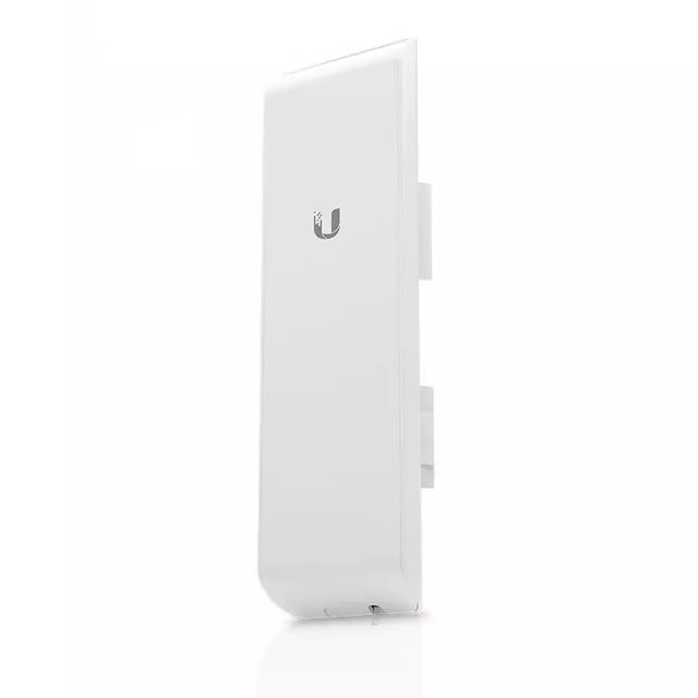 High Performance UBNT Nano Station M2 NSM2 11dBi 2.4GHz Wireless Outdoor CPE WIFI Router Wifi with Good Price in Stock