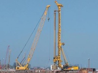 Meilleure vente : Foreuse rotative sur chenilles XR200E, sûre et fiable, avec moteur à essence, boîte de vitesses, pompe et PLC, pour le forage de pieux et de puits d'eau