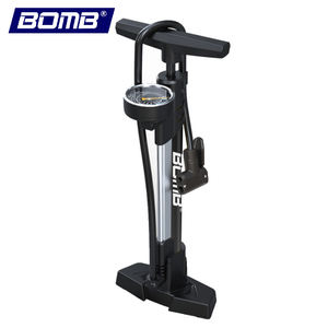 Bomba de Aire para Bicicleta de Alta Presión BOMB con Manómetro Digital, Rango de Presión 130-160 PSI, Adaptador de Válvula, Operación Manual - Product Image 1