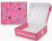 Boîte d'expédition en papier kraft recyclé de luxe avec logo personnalisé, estampage à chaud UV et gaufrage pour l'emballage de parfums et cosmétiques de marque