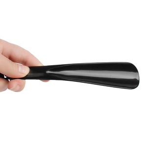 ที่สวมรองเท้าพลาสติก ทนทาน พกพาสะดวก ช่วยสวมรองเท้าได้ง่าย - Product Image 2