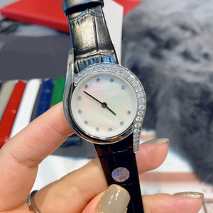 Reloj de Pulsera de Lujo para Mujer, Bisel de Cristal, Reloj de Cuarzo, Elegante Caja Ovalada, Reloj de Vestir, 32 mm - Product Image 3