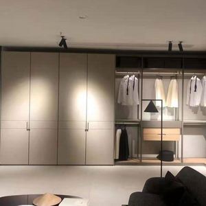 Armario de Dormitorio Plegable y Extensible de Estilo Moderno YALIG con Puertas de Madera Maciza para Venta al por Mayor y Uso en Villas - Product Image 5