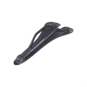 Sillín de Bicicleta SHENYU de Fibra de Carbono 3K, Diseño Ergonómico Ligero y Hueco, Forma de Horquilla Integrada de Múltiples Brazos, Grosor de 5 mm - Product Image 2