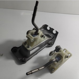 Palanca de Cambios Hyundai 43700-25200, Pieza de Plástico para Control de Transmisión de Automóvil - Product Image 1