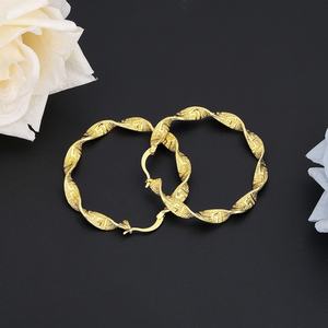 เครื่องประดับแฟชั่น JXX ต่างหูห่วงทรงเรขาคณิตชุบทอง 14k/24k ทำจากทองเหลือง ของตกแต่งสำหรับผู้หญิง ของขวัญสำหรับผู้หญิง ขายส่ง - Product Image 5