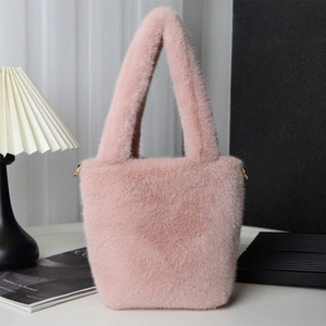 Sacs Zebra Loungefly Gris H Rose Valise Carvela Argent Plume de Lapin Crossbody Bear Violet Fluffy Bag - Product Image 4