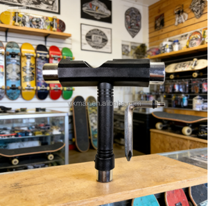 Herramienta Semiautomática para Skateboard Black Market, para Trucks, Ruedas y Rodamientos, Forma de T, Metal y Plástico, Modelo 3775 - Product Image 3