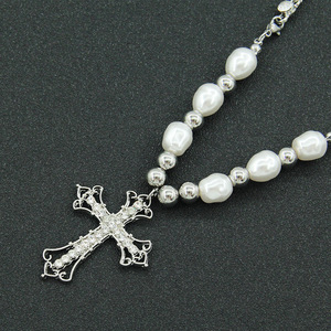 Hot Selling Sweet Cool Exquisite Design Pearl Cross Pendant Necklace Personalized Women's Necklaces Fashion Jewelry Wholesale - Product Image 3