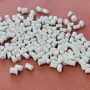 Résine PEEK renforcée au carbone, polyétheréthercétone, matériau PEEK noir pour injection - Product Image 4