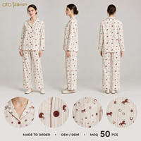 Ensemble pyjama deux pièces pour femme, imprimé chevaux crème, texture côtelée, col cranté, style loungewear, personnalisable OEM, vente en gros