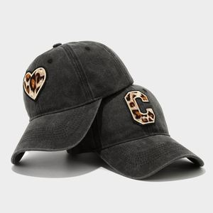 Nueva Gorra de Béisbol Retro de Moda para Mujer, con Estampado de Letras de Amor y Leopardo, Gorra Deportiva Negra - Product Image 1