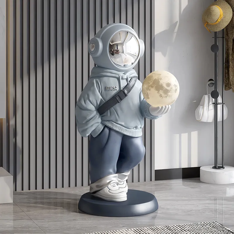 En gros pas cher grande décoration porte décoration luxe mignon dessin animé haut de gamme spaceman lune lampe décoration de la maison