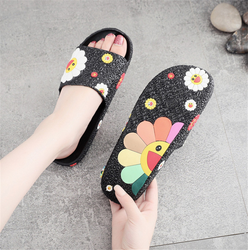 Custom Logo PVC Slides Sun Flower Plastic Slippers For Women Slides Sandals Ladies Shoes